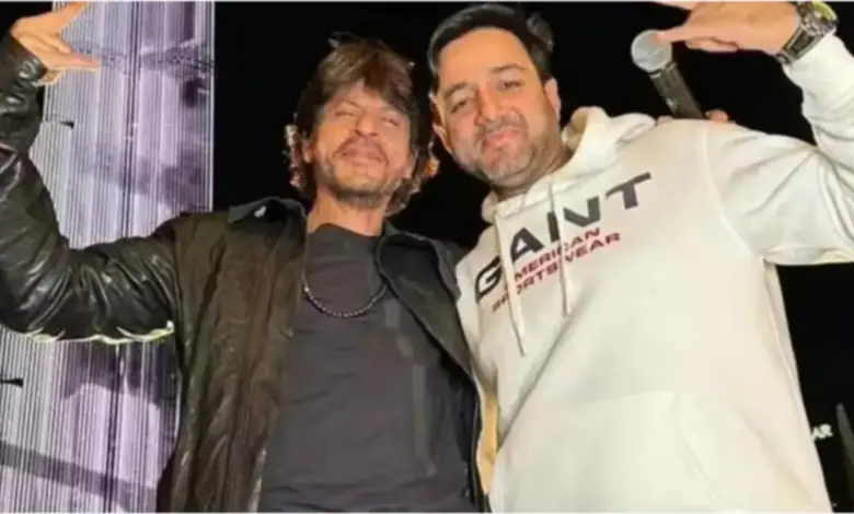 siddharth-anand-defends-juhu-bandra-peeps