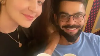 virat-kohli-anushka-sharma-flying-kiss