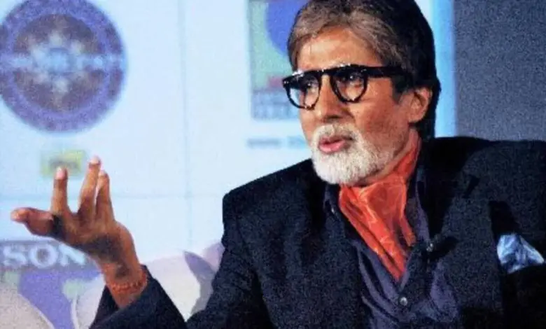 abhishek-amitabh-bachchan-viral-moment