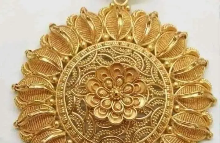 best-4-gram-gold-locket-designs