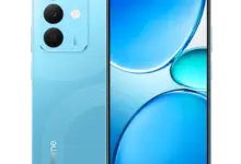 first-selfie-mirror-phone-launch