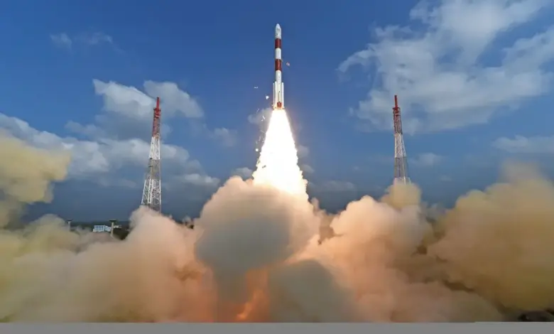 india-launches-first-optosar-satellite