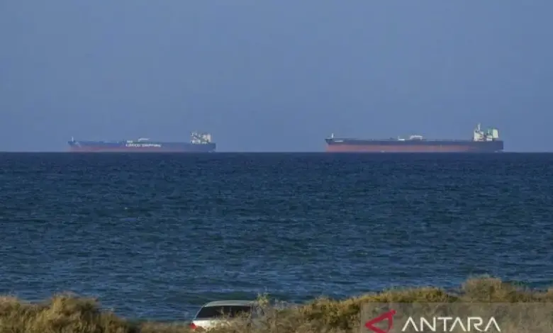 iranian-tanker-turns-back-to-china