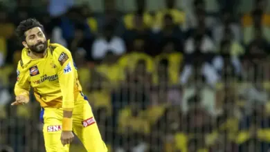 jadeja-kissed-csk-logo-emotional