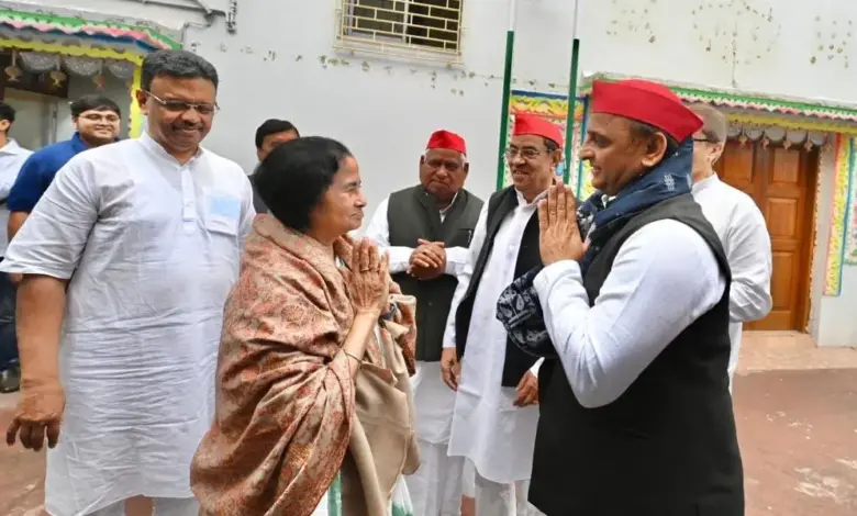 mamta-akhilesh-meeting-bjp-attack