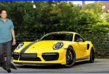 sachins-blue-car-fans-celebrate