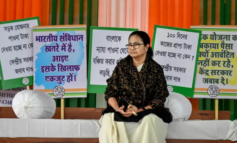 tmc-mp-song-puts-mamata-banerjee-in-controversy