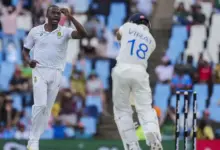 virat-kohli-hits-five-fours