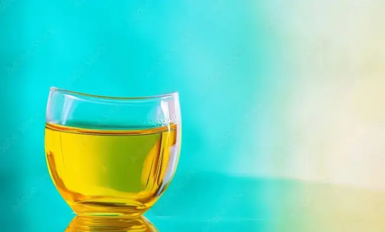 yellow-urine-health-signs